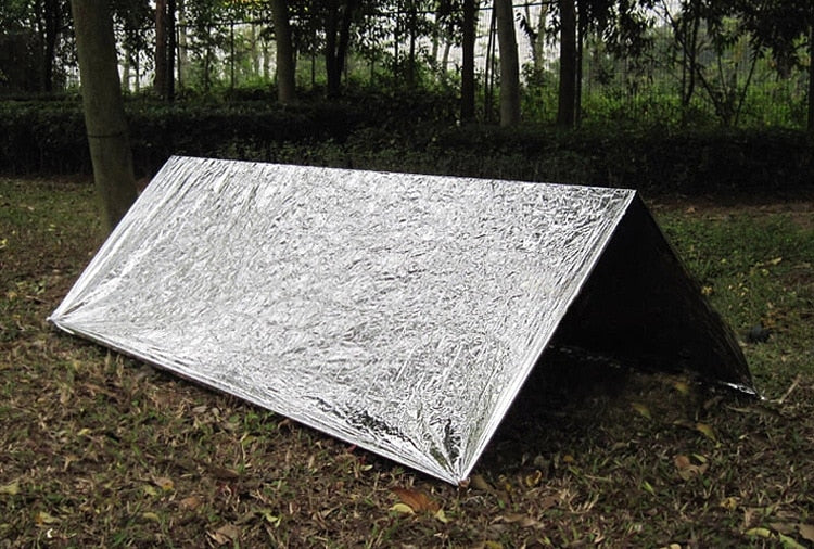 Outdoor Waterproof Survival Thermal Blanket - GetHolidayReady.co.uk